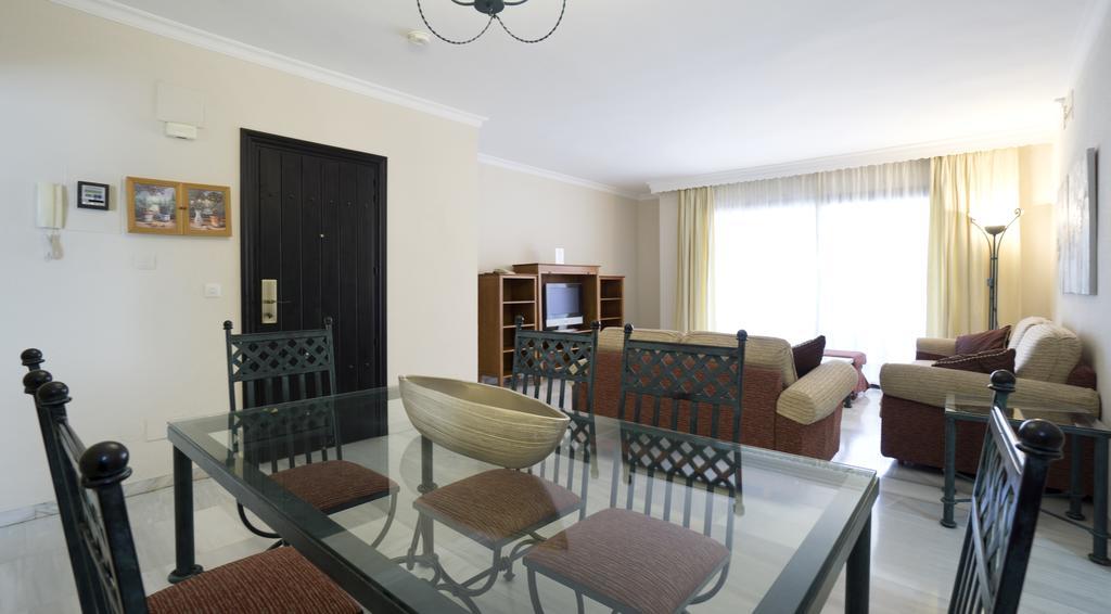 Апартаменты Club Jardines Del Puerto Марбелья Экстерьер фото