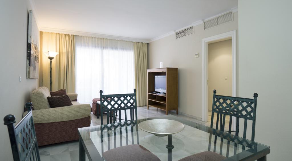 Апартаменты Club Jardines Del Puerto Марбелья Экстерьер фото