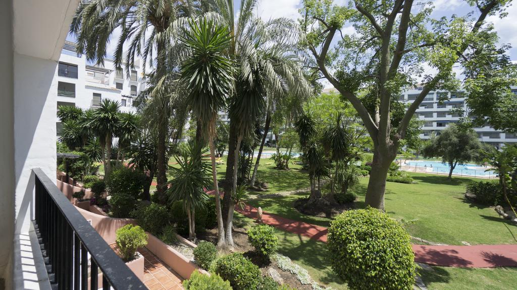 Апартаменты Club Jardines Del Puerto Марбелья Экстерьер фото