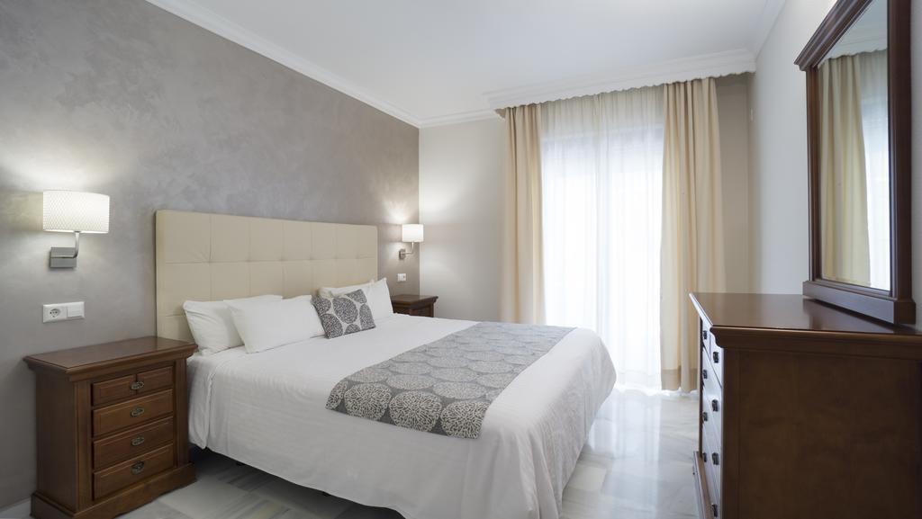 Апартаменты Club Jardines Del Puerto Марбелья Экстерьер фото