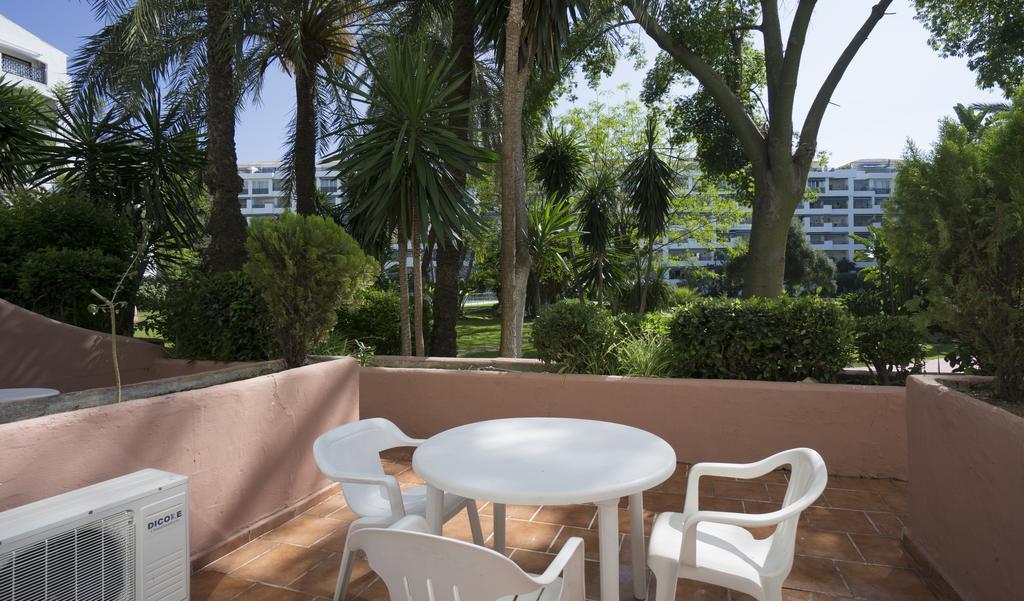 Апартаменты Club Jardines Del Puerto Марбелья Экстерьер фото